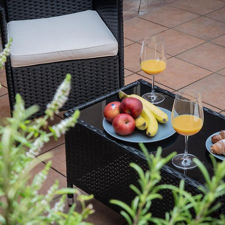 White Swan Boutique Apartments Prague Luaran gambar