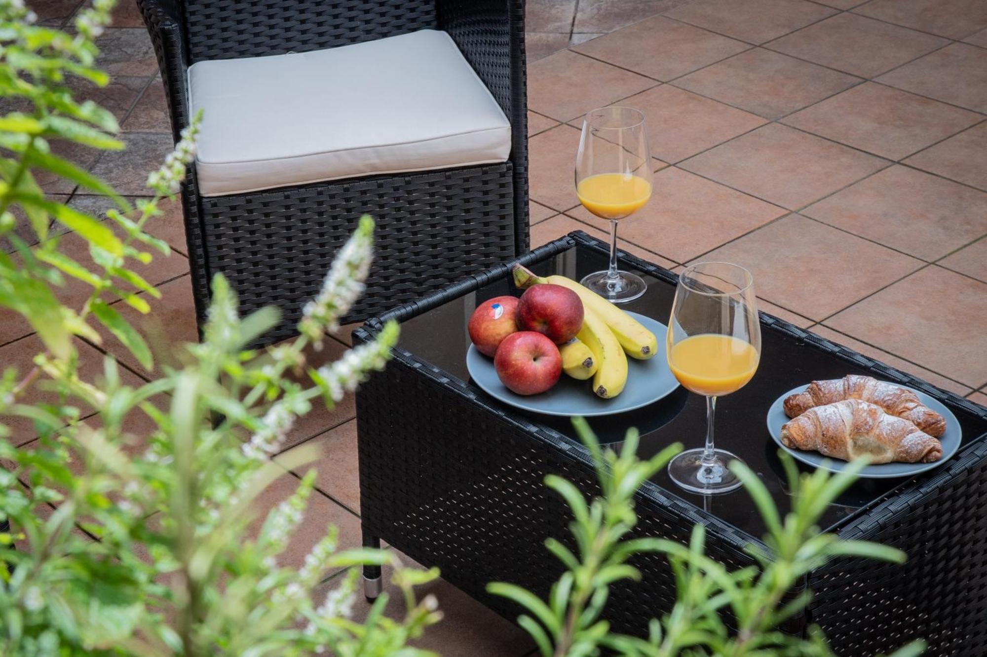 White Swan Boutique Apartments Prague Luaran gambar